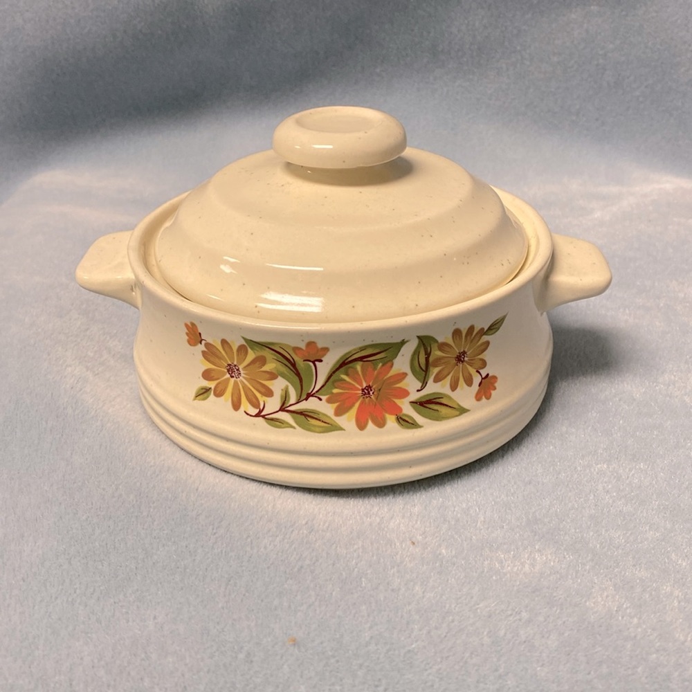 Capri Bake Serve and Store Stoneware CROCK WITH LID